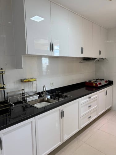 3BR for rent in Rose condo