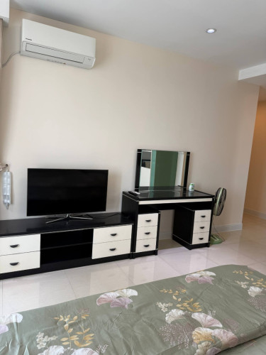 3BR for rent in Rose condo