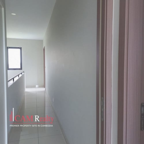 4 Bedrooms Corner Villa Plous For Rent | Borey Chankiri โ Urbanland