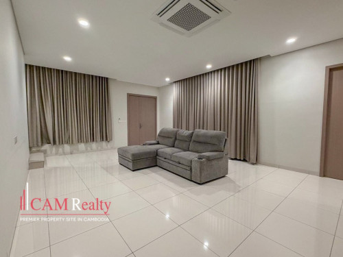 5 Bedrooms Corner Villa Udom For Rent In Borey Chankiri Urbanland