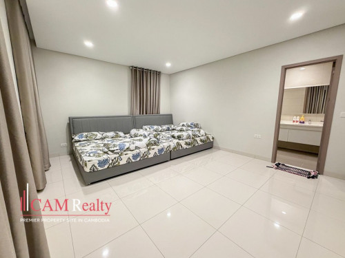 5 Bedrooms Corner Villa Udom For Rent In Borey Chankiri Urbanland