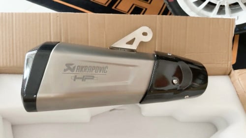 Akrapovic