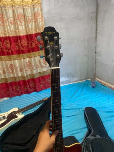 Aria Guitar Japan