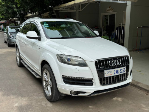 Audi Q7 2011 For Rent /出租