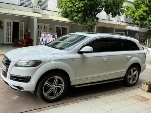 Audi Q7 2011 For Rent /出租