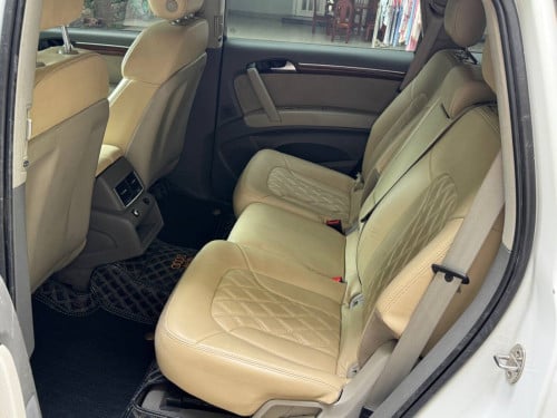 Audi Q7 2011 For Rent /出租