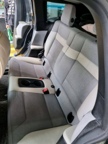 BMW i3 ឆ្នាំ 2014 ឡានស្អាតខ្លាំង សាំង+អគ្គិសនីសន្សំសំចៃ
