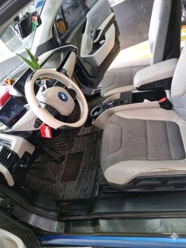 BMW i3 ឆ្នាំ 2014 ឡានស្អាតខ្លាំង សាំង+អគ្គិសនីសន្សំសំចៃ