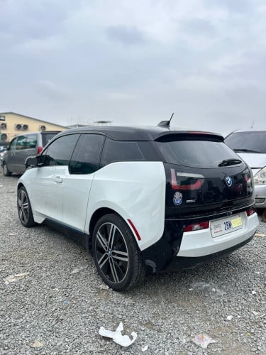 BMw i3 2015 10400$