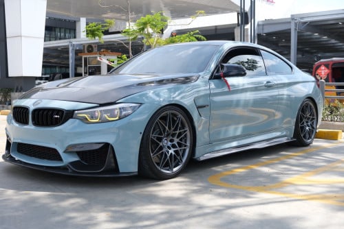 BMW M4 f82 លេងហើយឡានផ្ទាល់ខ្លួន ឡានពណ៍ ស