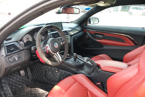 BMW M4 f82 លេងហើយឡានផ្ទាល់ខ្លួន ឡានពណ៍ ស