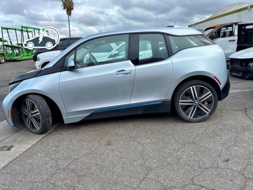 BMWi3 សាំង អគ្គិសនី (REX) 3 មឺនម៉ាយ