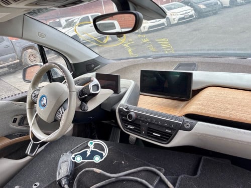 BMWi3 សាំង អគ្គិសនី (REX) 3 មឺនម៉ាយ