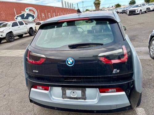 BMWi3 សាំង អគ្គិសនី (REX) 3 មឺនម៉ាយ