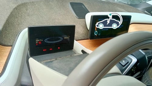 BMWi3 សាំង អគ្គិសនី (REX) 3 មឺនម៉ាយ