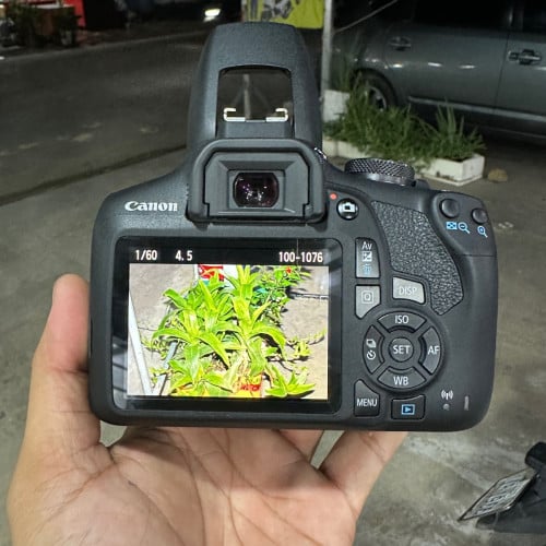 Canon 2000D លែន 18-55 lll មួយទឹក 99% តម្លៃចរចាបាន