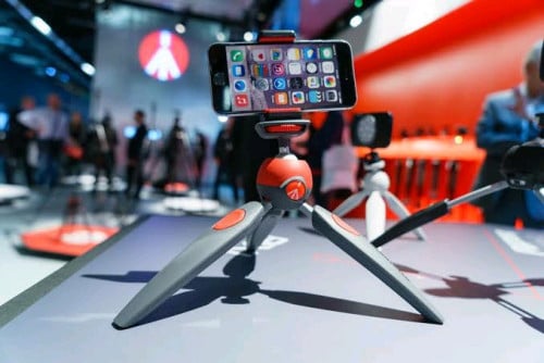 Compact, light for vloggers, travel, macro, urban, product and food photo Manfrotto Pixi Mini Tripod