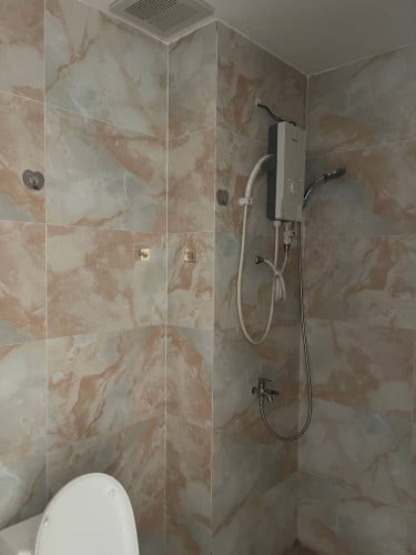 Condo ទឹកថ្លា for rent