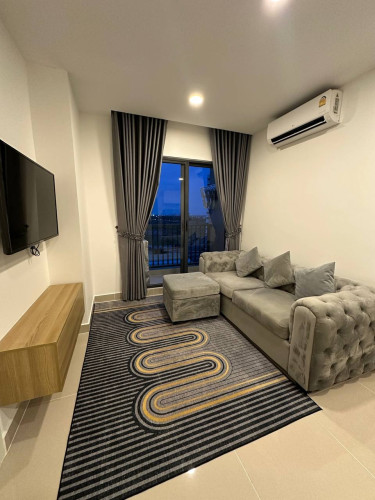 Decoration 2 BR Condo unit for rent