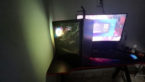 Desktop លក់ថោកដូចព្រលិត(លក់តែធុងទេ)អត់ចុះទេទទួលយកតម្លៃនិងបានចាំcallមក