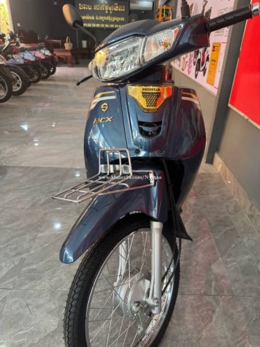 Dream 2025ថ្មីកេះពណ៌ខៀវនឹងក្រហម