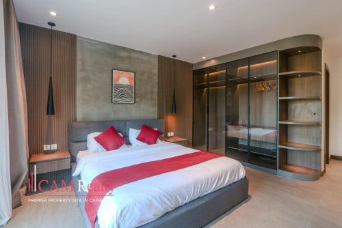 Duplex 3 Bedrooms Renovated Apartment For Rent in Daun Penh