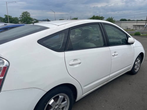 ETA- ខែ8 Prius 2007 h-full