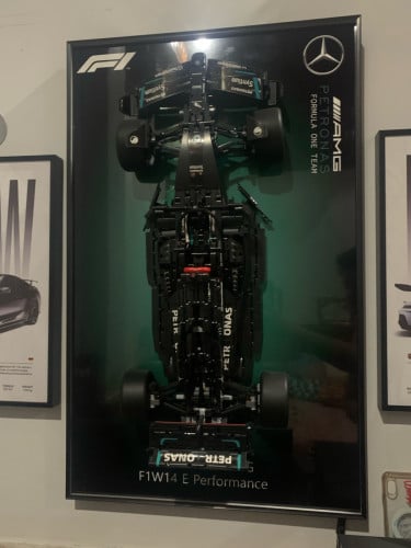 F1 Mercedes LEGO car With a Mercedes LED Display