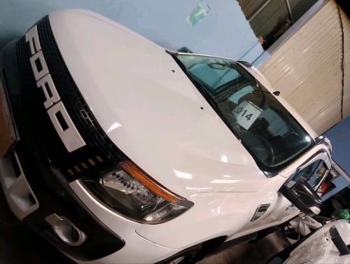 Ford ranger 2014 ម៉ាស៊ីន3.2 ឡានស្អាត ទឹកថាំ្មហ្សុីន ធានាទិញចូលវិញ