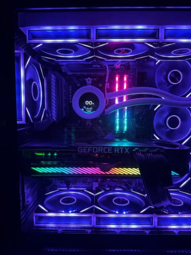 Gaming PC 900$ លក់ប្រញាប់លុយ