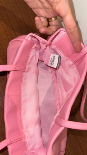 Gentle Woman Shoulder Bag