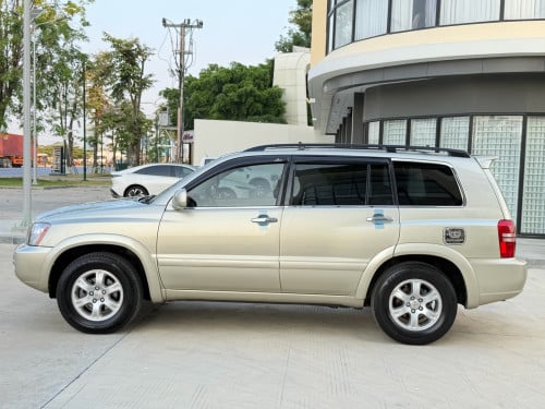 Highlander  ឆ្នាំ2003 ប៉ុង1 ឡានស្អាត ធានាអត់បុកអត់ប៉ះ