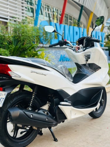 Honda PCX 016ជប៉ុនសុទ្ធ100%កម្លាំង125ccម៉ាសុីនតាន់ហាប់នែនស្ងាត់ជិះស្រួលស្ទុះសំណុំហ្សីន95%មានពន្ធកាត