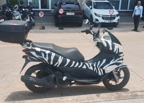 HONDA PCX 150. 2014 . Used, in good condition. Good engine. Plastic owner's card. Price: $749.