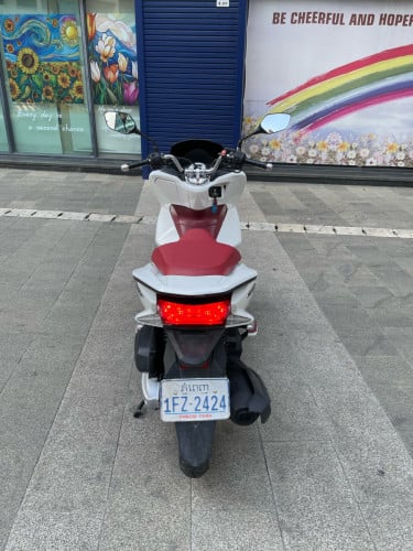 Honda Pcx150cc 2015 New98%មានពន្ធកាតគ្រីស្លាកលេខ