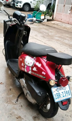 HONDA TODAY  មានពន្ធកាតគ្រីត្រឹមត្រូវ លក់តែ 250$ចរចា ធានាម៉ាស៊ីនតាន់ ស្ទុះខ្លាំង   010666171 