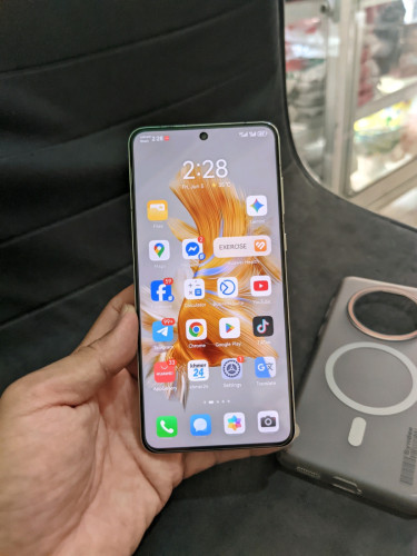 Huawei Mate 50 Silver Ram8/256 ស្អាត