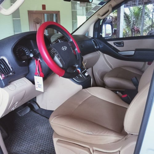 HYUNDAI Starex 2009 For Rent /出租