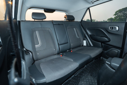 Hyundai Venue 2026 ឡានថ្មីខ្លាញ់គោ 21,900$
