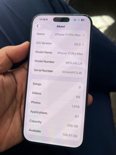 I Sell iPhone 17 Pro Max 256g Color Blue Battery 100%