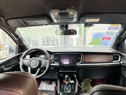 I want to sell Mazda BT50 White Color 2022