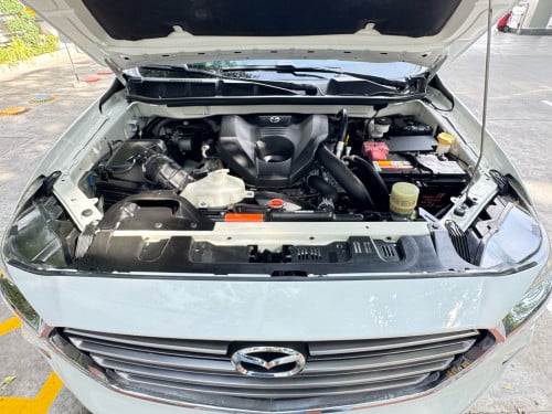 I want to sell Mazda BT50 White Color 2022