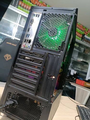 i5 11400F GTX1650 MSI