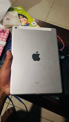 iPad 6th generation 50$