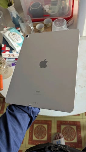 ipad pro 12.9inch 2018 64G refresh rate 120hz ស្អាត 99.99%