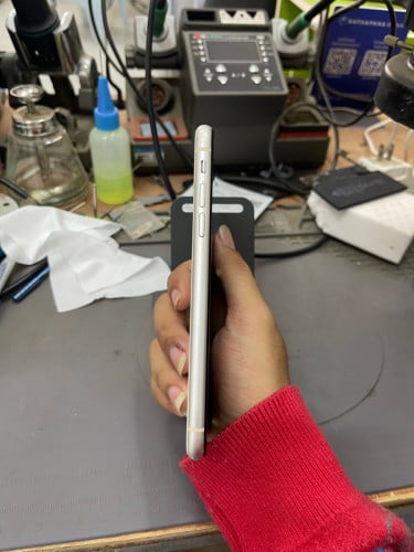 iPhone 11 128g ស្ទើតួ