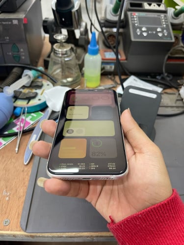 iPhone 11 128g ស្ទើតួ