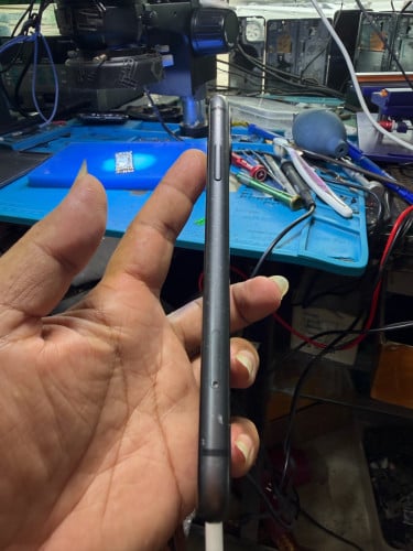 iPhone 11 64g 80$