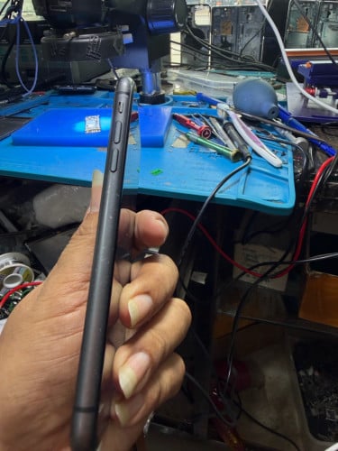 iPhone 11 64g 80$