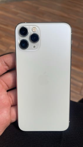 iPhone 11 Pro អត់ iCloud អត់ bypass ស្ថានភាពដូចរូប លក់ 60$ ដាច់ (បញ្ជាក់: អត់ធានា)
